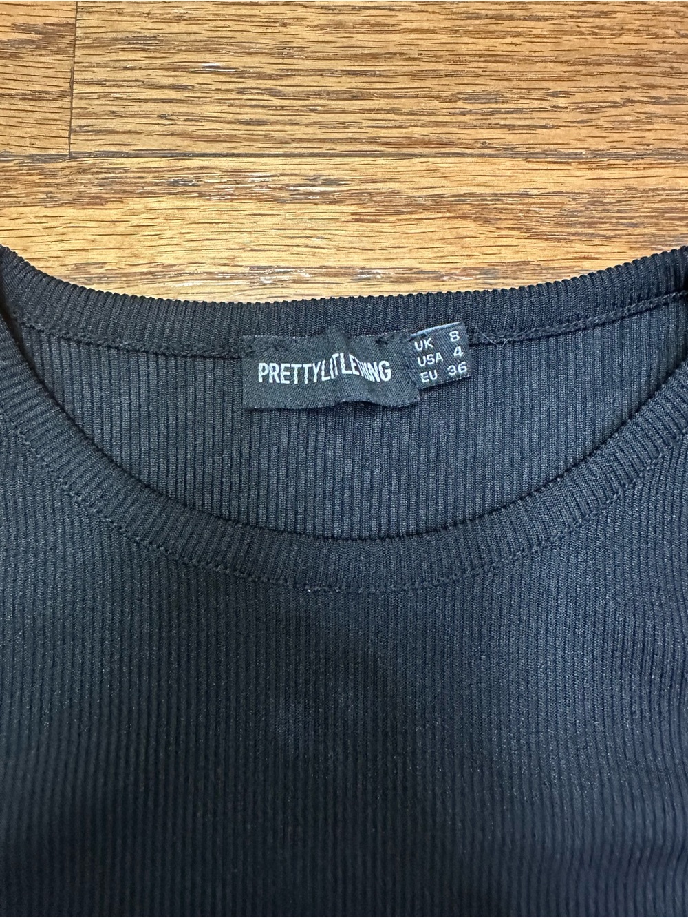 PrettyLittleThing Black Rib Racer Neck Tank - Picture 4 of 4